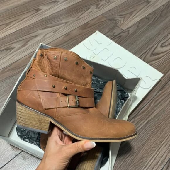 Topshop Brown Leather Ankle Boots โ Brand New w/ Original Box | US 8 / EU 40 - Picture 7 of 7